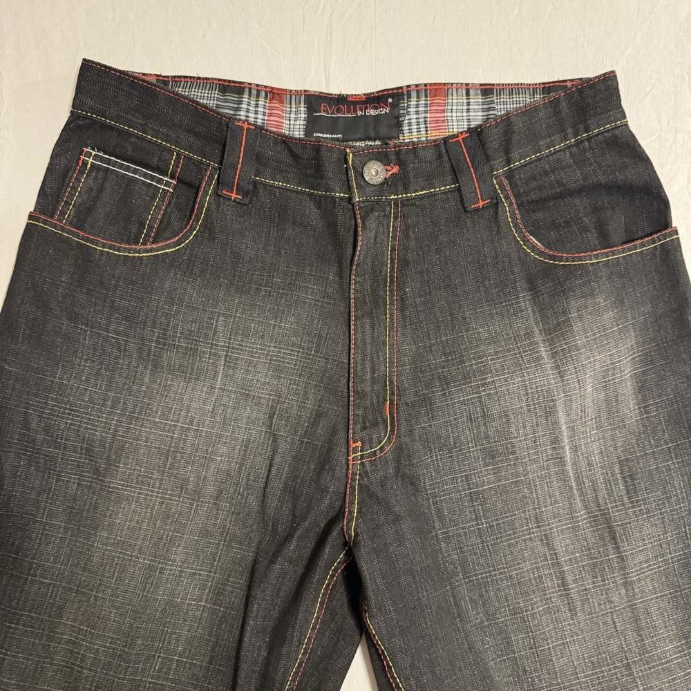 Evolution in Design Men’s Black Jeans with Plaid Pocket Detailed - Picture 3 of 10